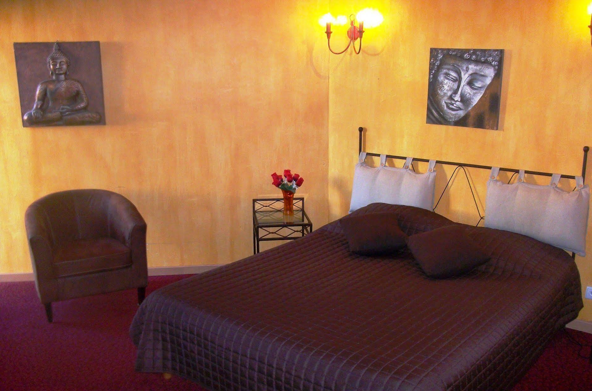 The Originals City, Hotel Le Village Provencal, Aix-En-Provence Nord Pertuis Eksteriør bilde